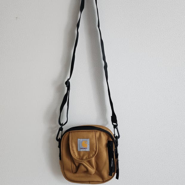 칼하트 미니 크로스백 