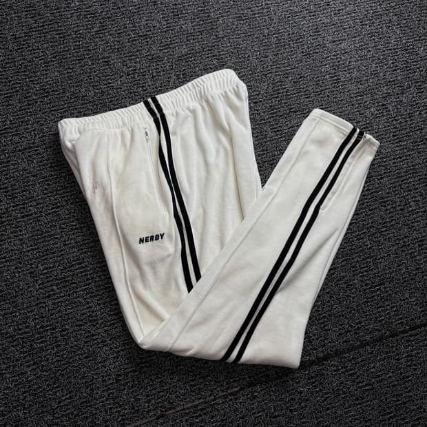 널디 와이드핏 벨벳 트랙팬츠 화이트 1464
