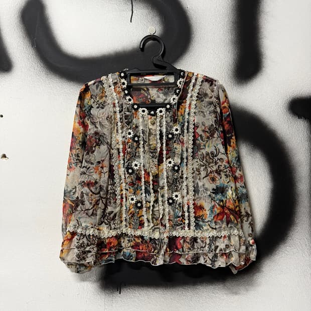 VTG 빈티지 에스닉 모리 레이스 디테일 크롭 블라우스