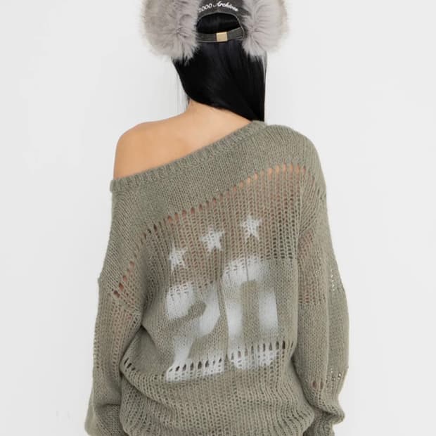 2000 archives Bella V-neck knit