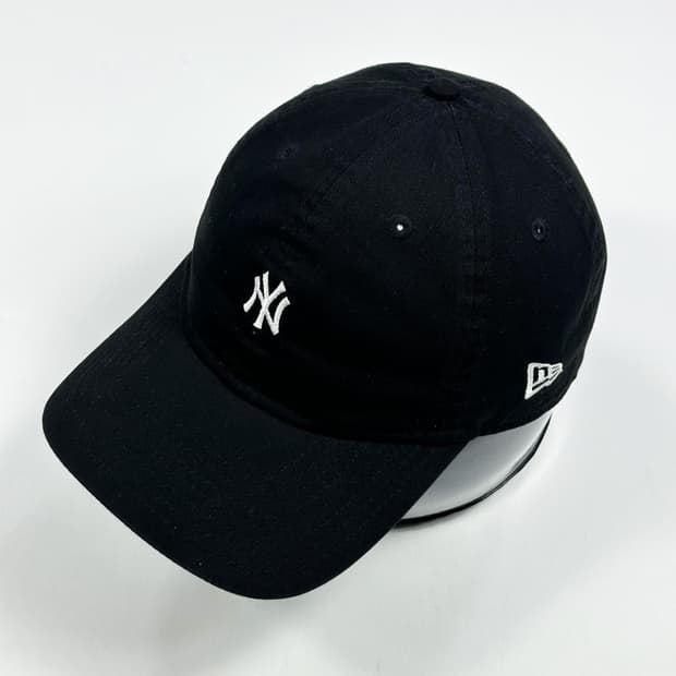 뉴에라 뉴욕양키스 블랙 볼캡 모자