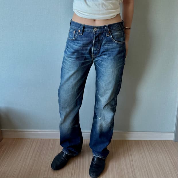 Vintage 00s Levi’s 501