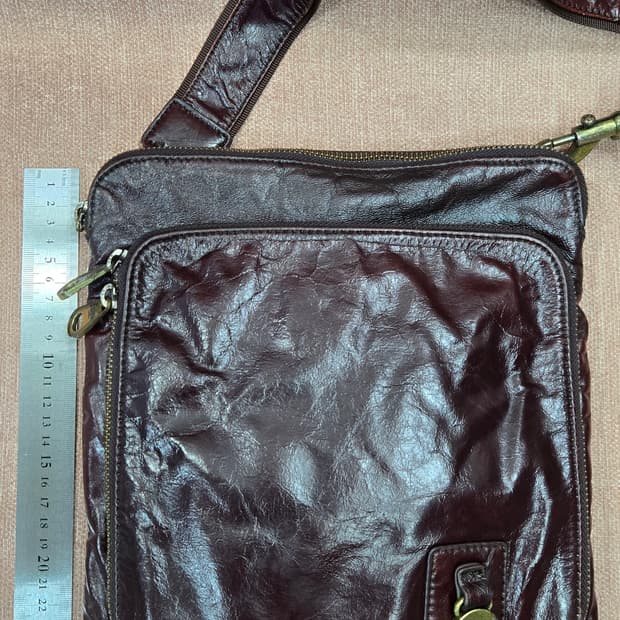 소가죽 브라운 크로스백 앤틱메탈