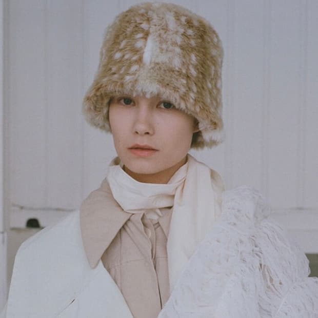 어썸니즈 버킷햇 FUR LAMPSHADE HAT 베이지