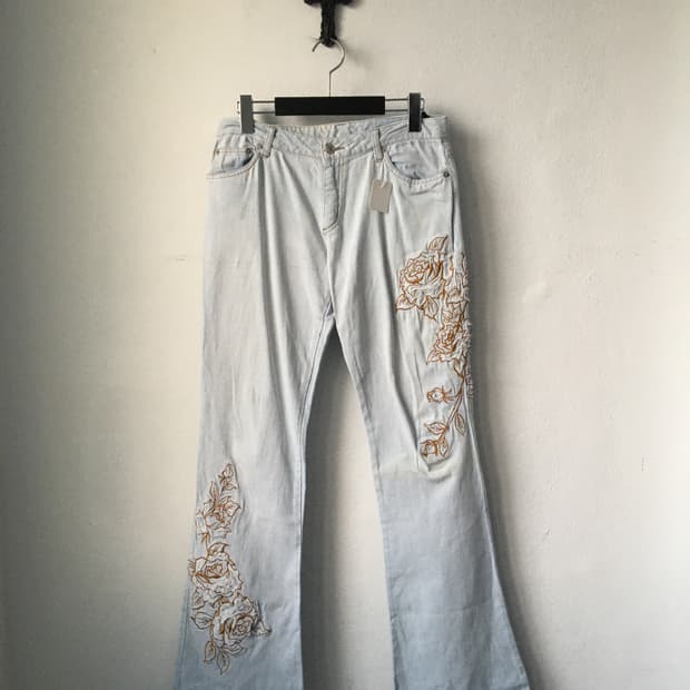 Embroidery point denim pants