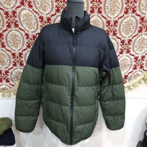 유니클로 울트라 라이트 배색 경량 패딩점퍼

