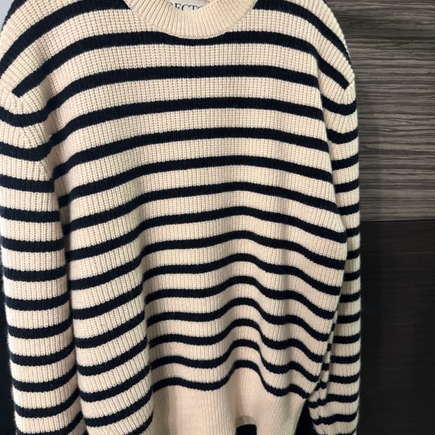 [S]렉토 스트라이프 니트 팝니다