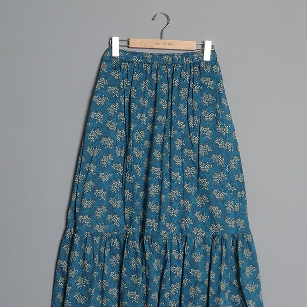 UQ x ANNA SUI Pattern Tiered Skirt (27)