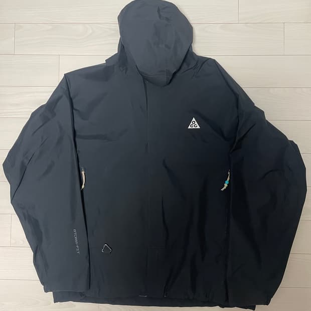 나이키 acg 스톰핏 바람막이 XL