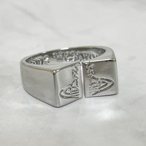 비비안 웨스트우드 아카이브 orb 로고 각인링 반지