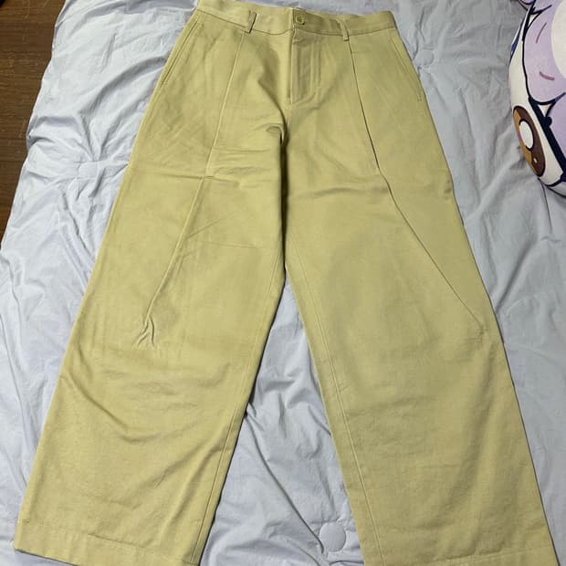 블랭크룸 원 턱 치노스