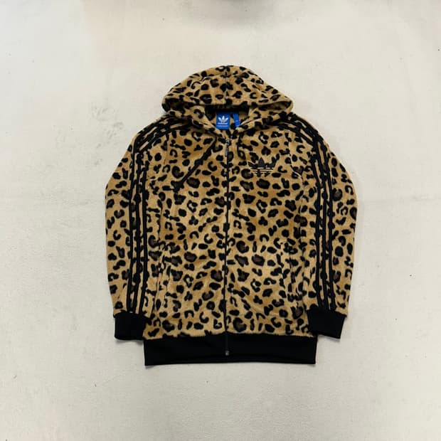 아디다스 레오파드 플리스