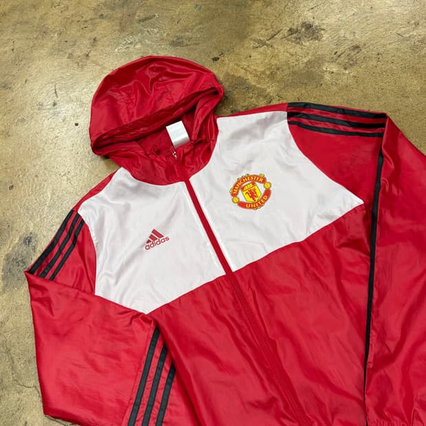[정품/100] 아디다스 맨유 바람막이 후드 레드 b16