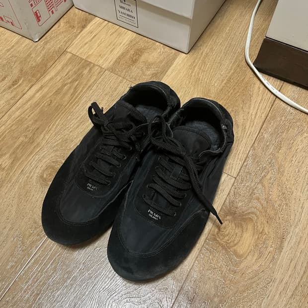 프라다 컬랩스 블랙 uk8 270 판매