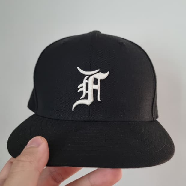 뉴에라 피어오브갓 59fifty 블랙 볼캡 모자 738