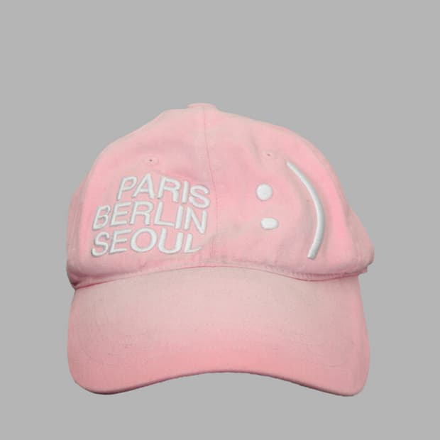 더뮤지엄비지터 smile logo washed ballcap 