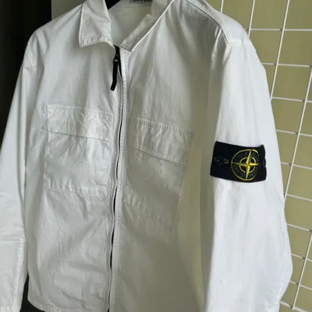 [정품] 스톤아일랜드 와펜 멀티포켓 오버셔츠 화이트S