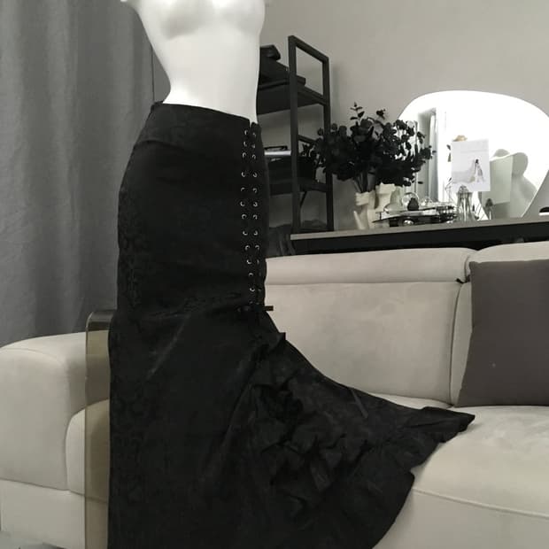 ༒ Gothic lace long skirt
