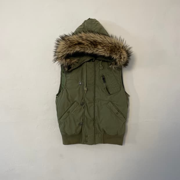 데님앤서플라이 밀리터리 패딩 베스트