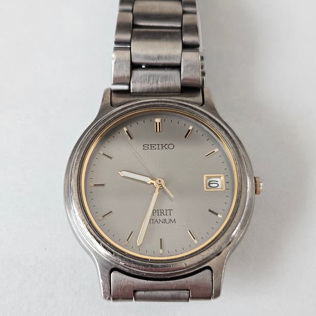 빈티지 세이코 스피릿 티타늄 시계