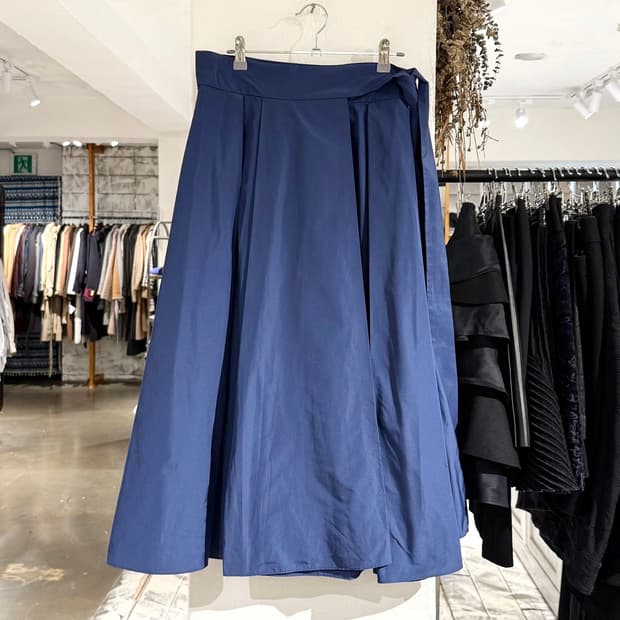 막스마라 위켄드 블루 플레어 타이 롱 스커트