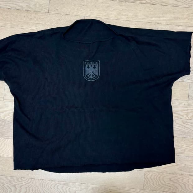 이지 Yeezy 벌처스 티셔츠 (black)