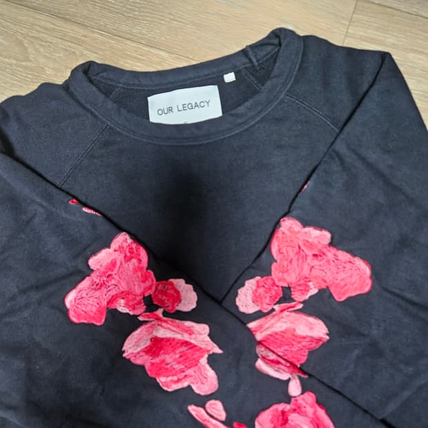 아워레가시 14AW 로즈  맨투맨