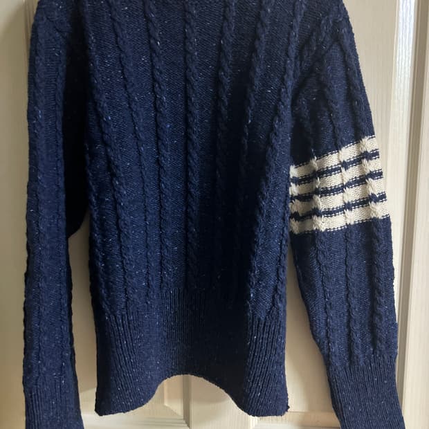 톰브라운 도네갈 트위스트 케이블 사선 클래식 크루넥 풀오버 블루