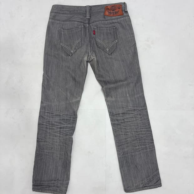 LEVIS METALLIC SILVER GRAY
