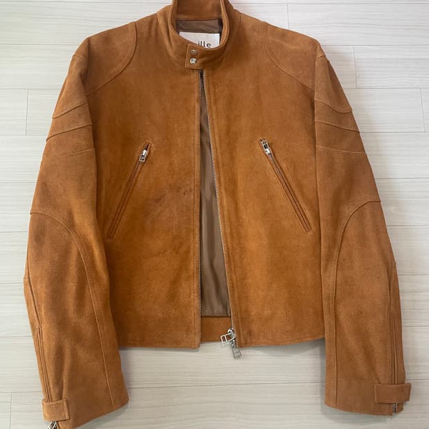 [타일레] 스웨이드 가죽 자켓 camel
