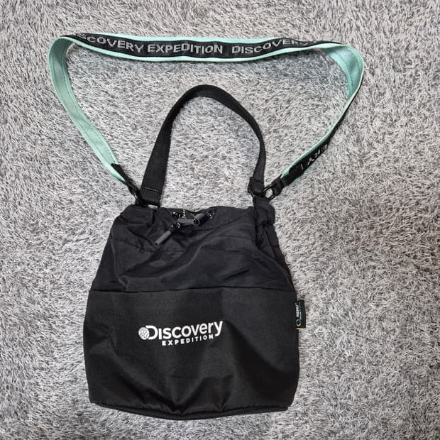 디스커버리 경량 나일론 버킷백