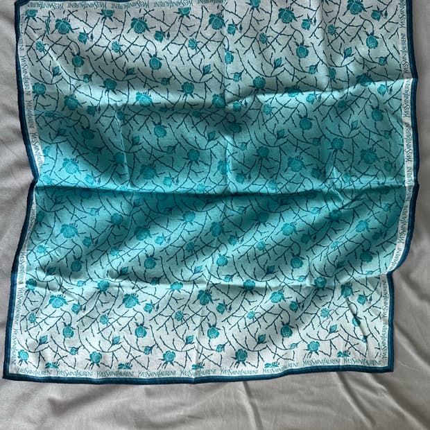 입생로랑 스카프