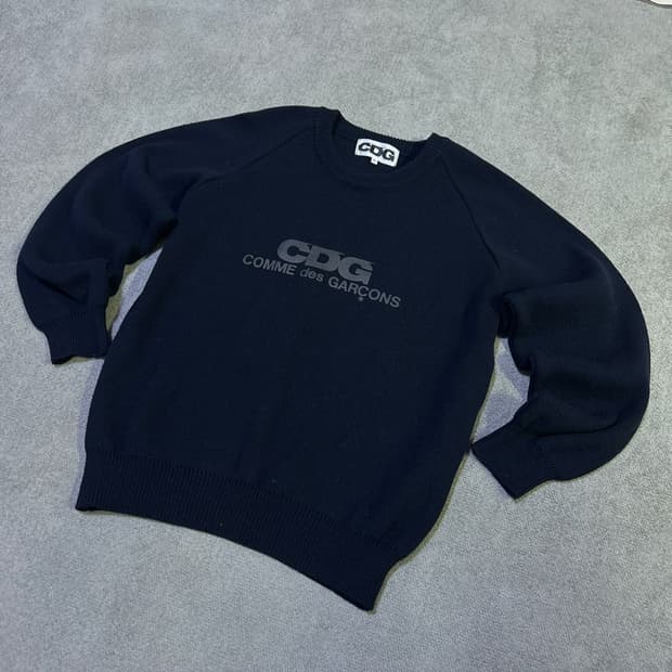 꼼데가르송 로고 니트 105