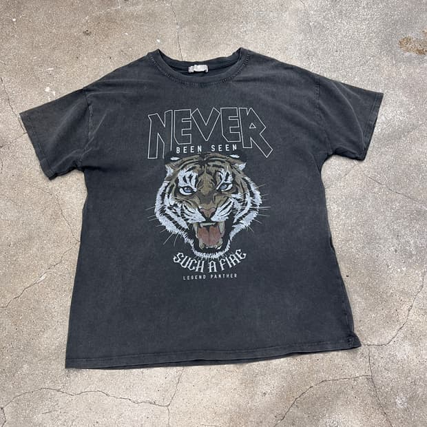 유럽빈티지 타이거 다잉 반팔티셔츠