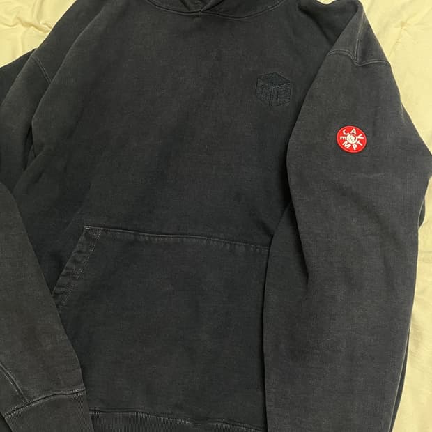 카브엠트 큐브 후드티