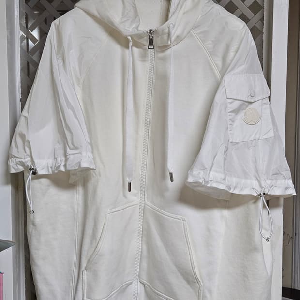 (정품/새제품) 몽클레르 A라인 스웻 가디건