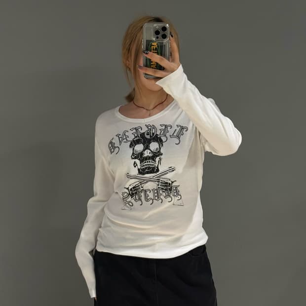 skull & gun printing detail long sleeve