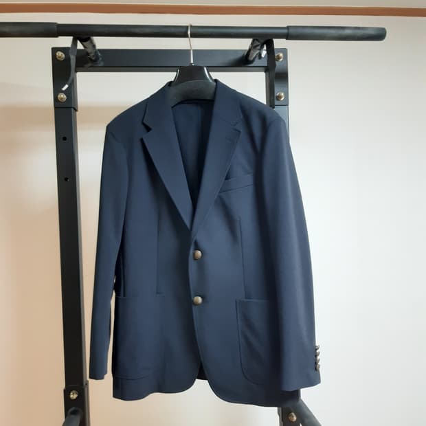 유니클로 감탄 블레이저