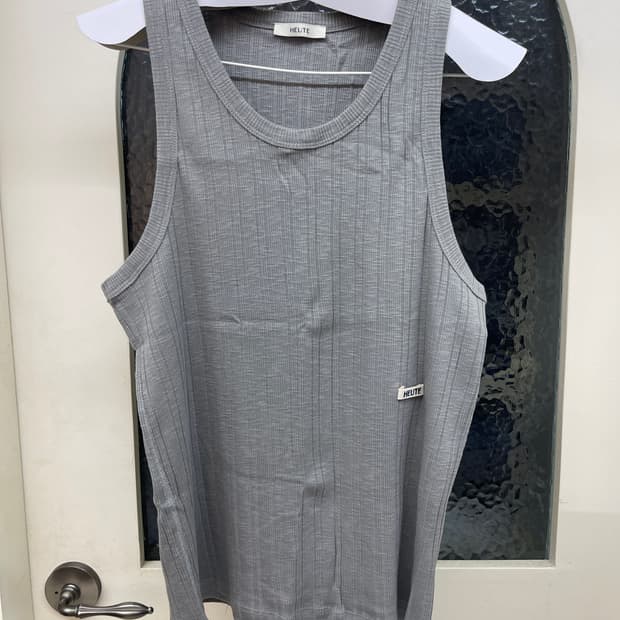 호이테 슬리브리스 민소매 탑 L사이즈