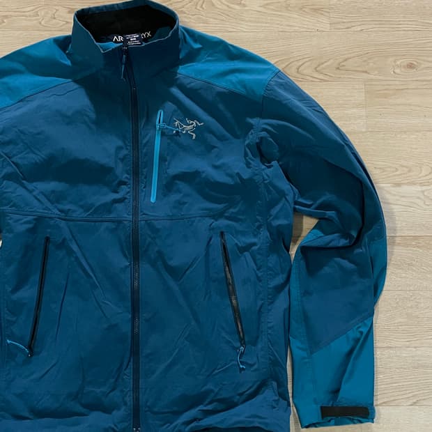 아크테릭스 바람막이