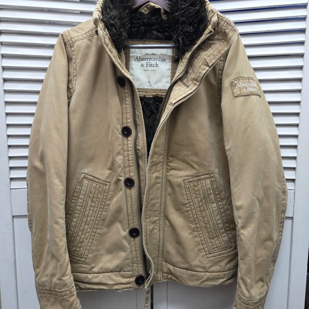 아베크롬비앤피치 퍼 야상 자켓