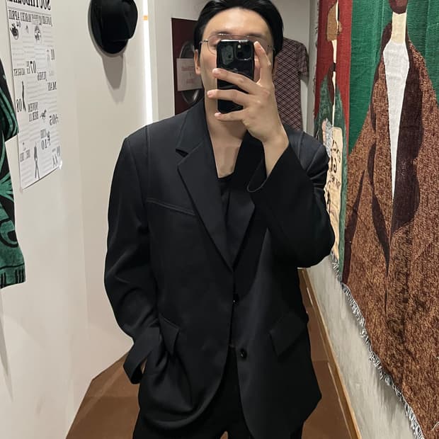 인사일런스 커브드 블레이저