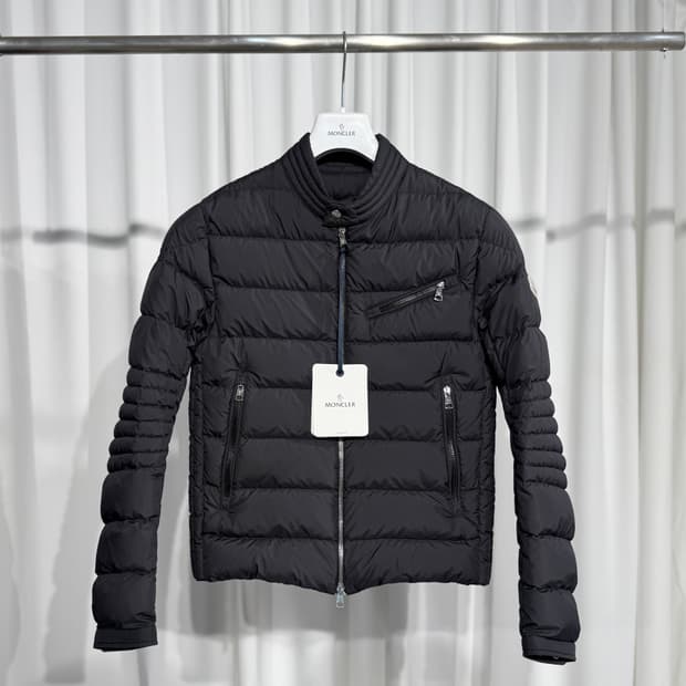 [새상품/2] [새상품] 몽클레르 오띠 쇼트 다운 패딩 