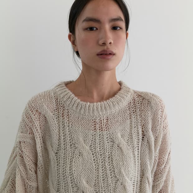 마조네 SHEER ROUND OVER KNIT