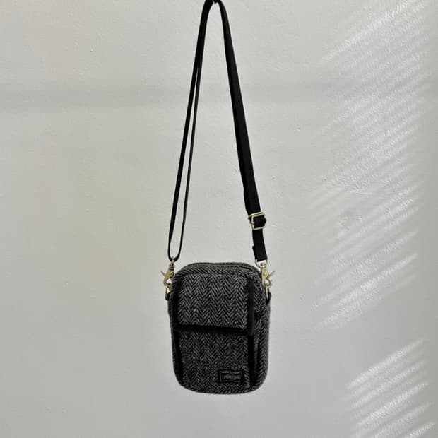 포터 x 빔즈 x 해리스트위드 숄더백