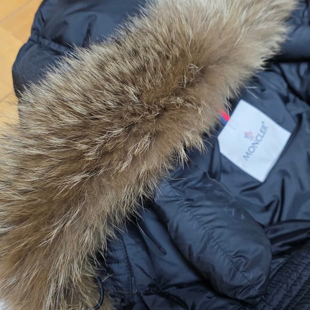 [새상품급,4]몽클레어 클루니 블랙 리얼퍼