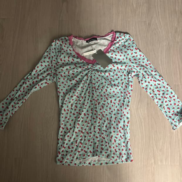 샵페어리 F.E.E.S 리틀 스트로베리 레이스 탑 민트