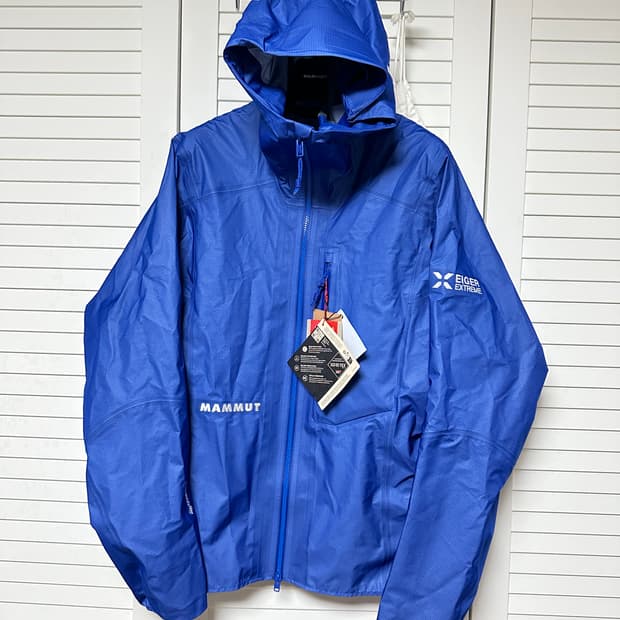 마무트(MAMMUT) 최상위 아이거 라인 쉘파카