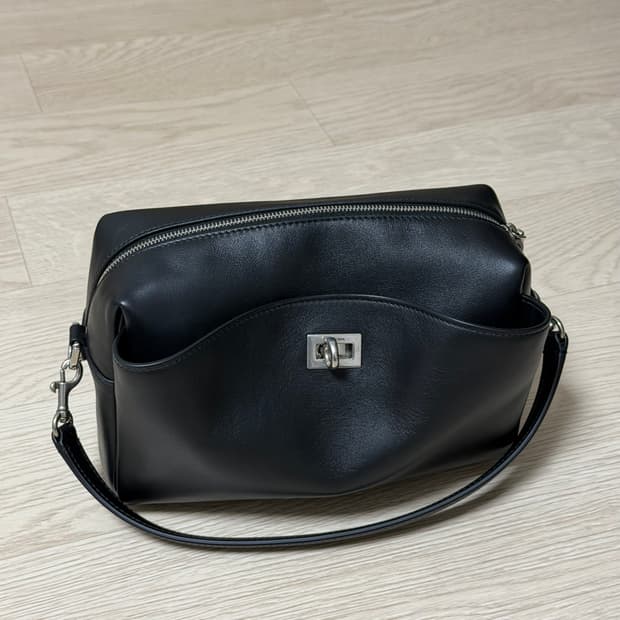 발렌시아가 로데오 카메라 백 