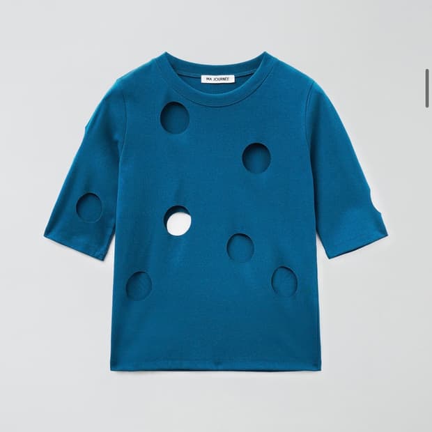 마조네 HOLE DETAIL T-SHIRT_PEACOCK BLUE